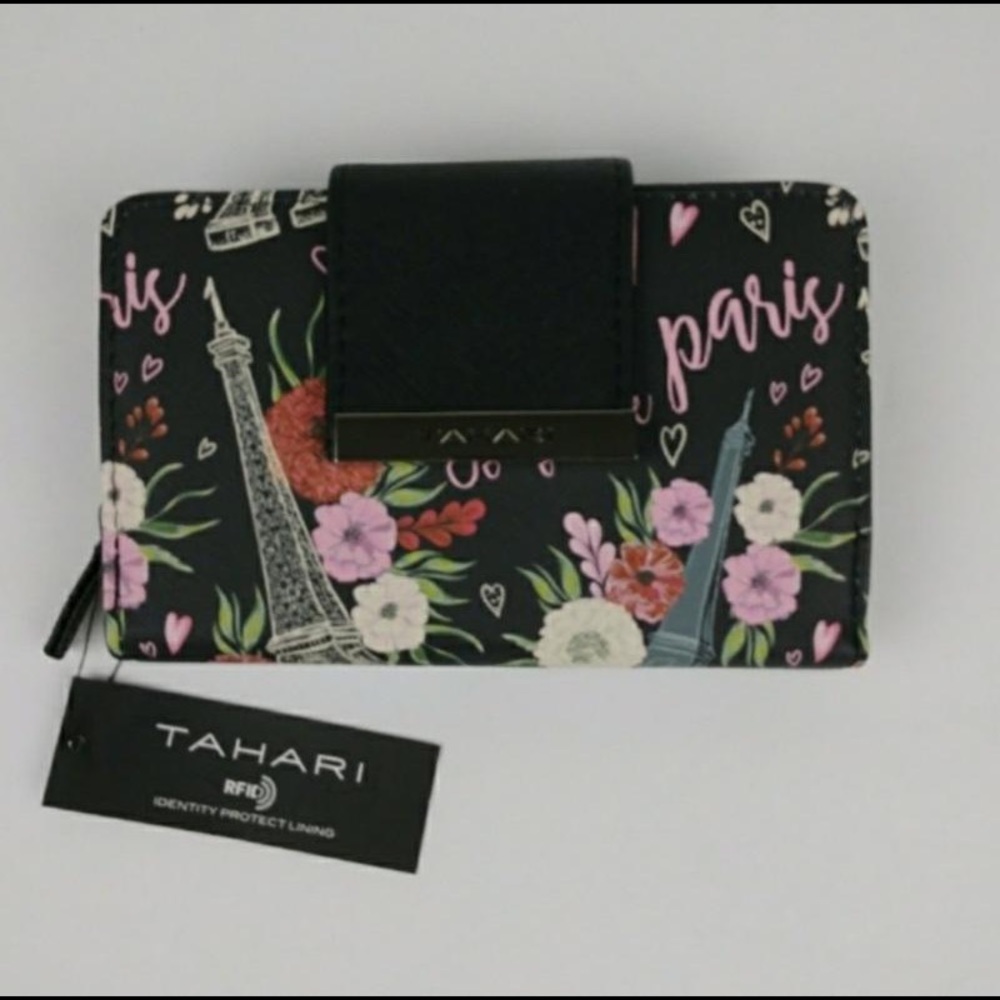 Tahari Wallet